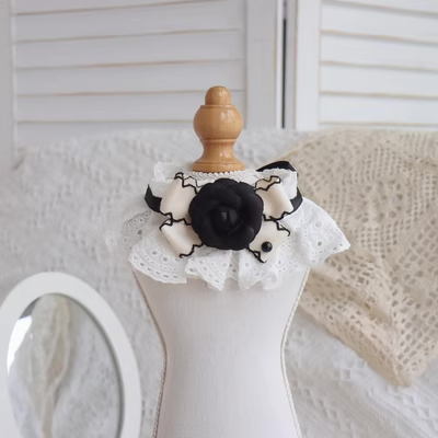 Chic Black and White Pet Scarf Collar - Sweet Style Accessory for Cats and Dogs